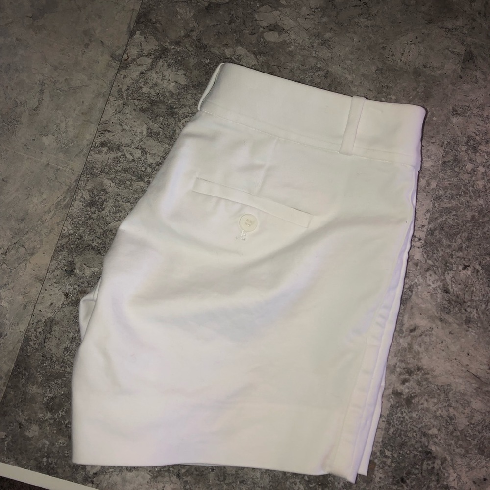 White shorts - Picture 5 of 5